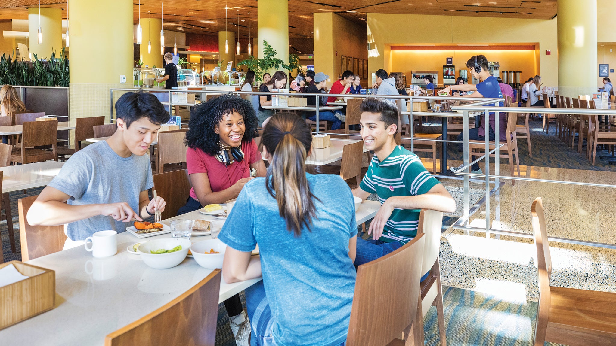 Students enjoy a meal together at Bruin Plate.